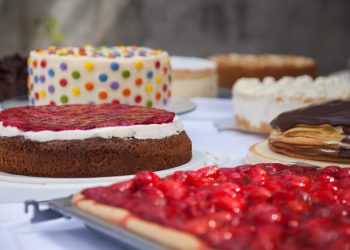 whitesession-cakes-2756200