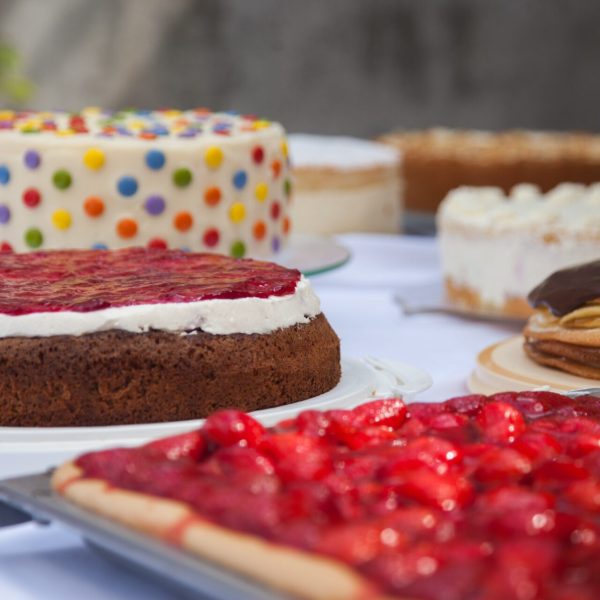 whitesession-cakes-2756200