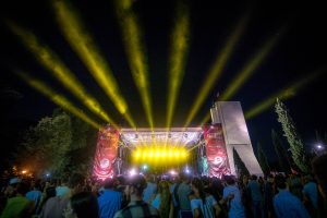Como primo giorno di Wow music Festival ai Giardini a Lago,