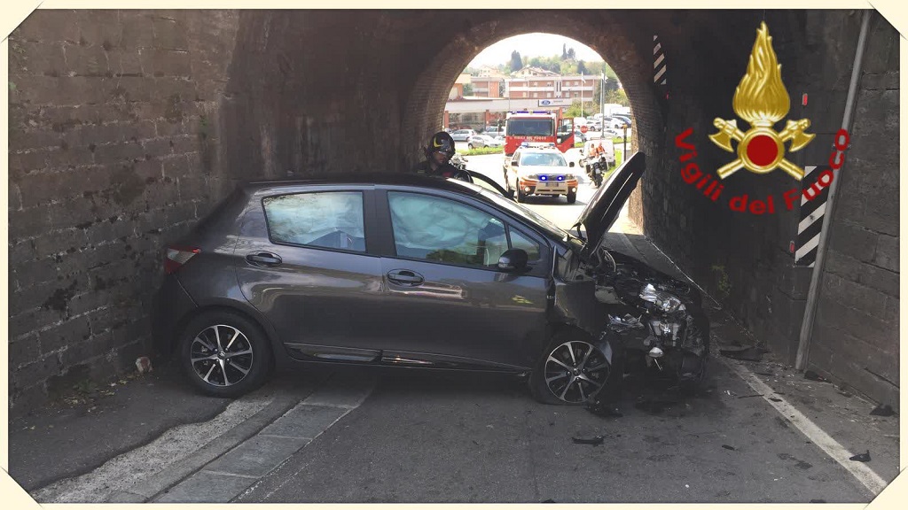 Incidente stradale a Cantù due feriti FOTO ComoZero